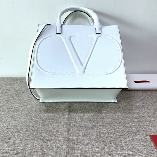 2020 Valentino VLogo Walk Tote Bag in White Calfskin Leather 